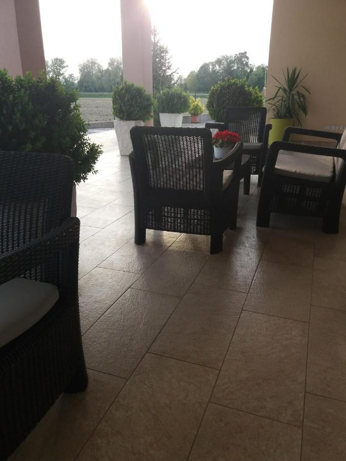 Al Cavaliere Villa ปอร์เดโนเน ภายนอก รูปภาพ